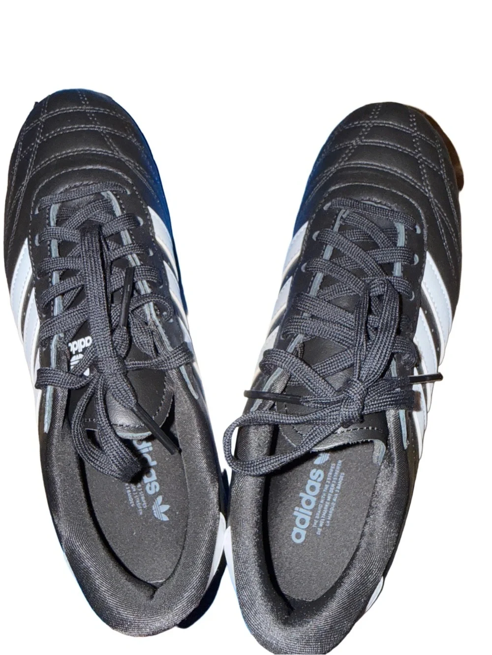 Adidas Sneakers